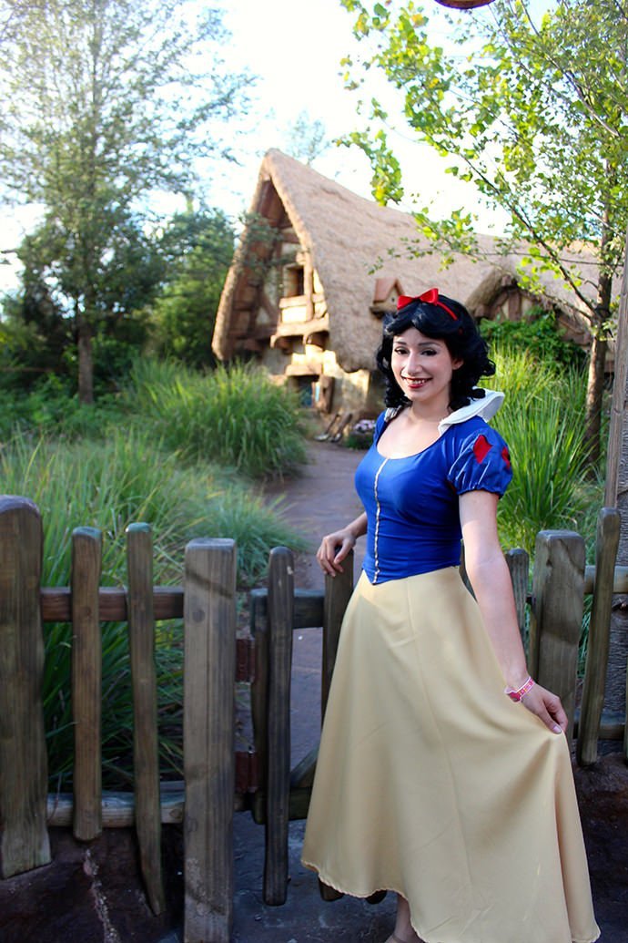 Snow White Cosplay