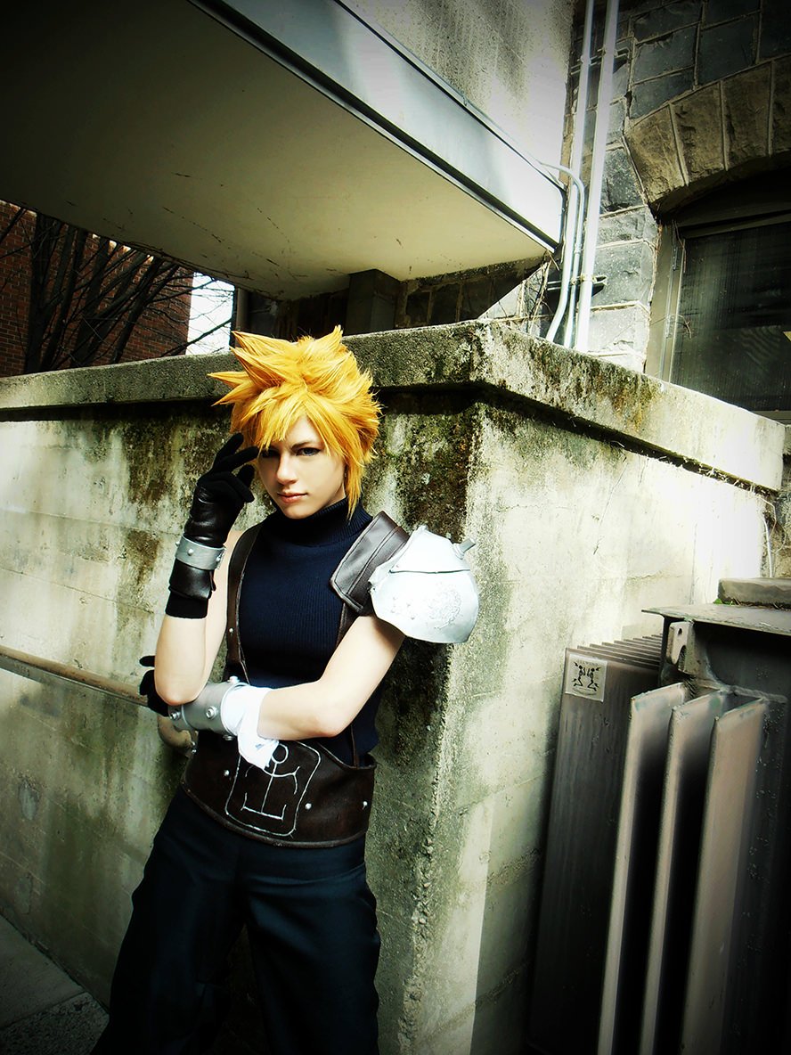 accurate ff7 cloud strife cosplay